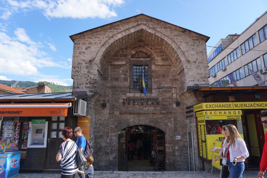 saraybosna gezi rehberi gezi hüsrev bey bezisteni